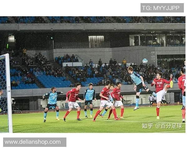 足球明星握手转场视频揭秘背后故事与精彩瞬间的完美结合 足球明星握手转场视频揭秘背后故事与精彩瞬间的完美结合